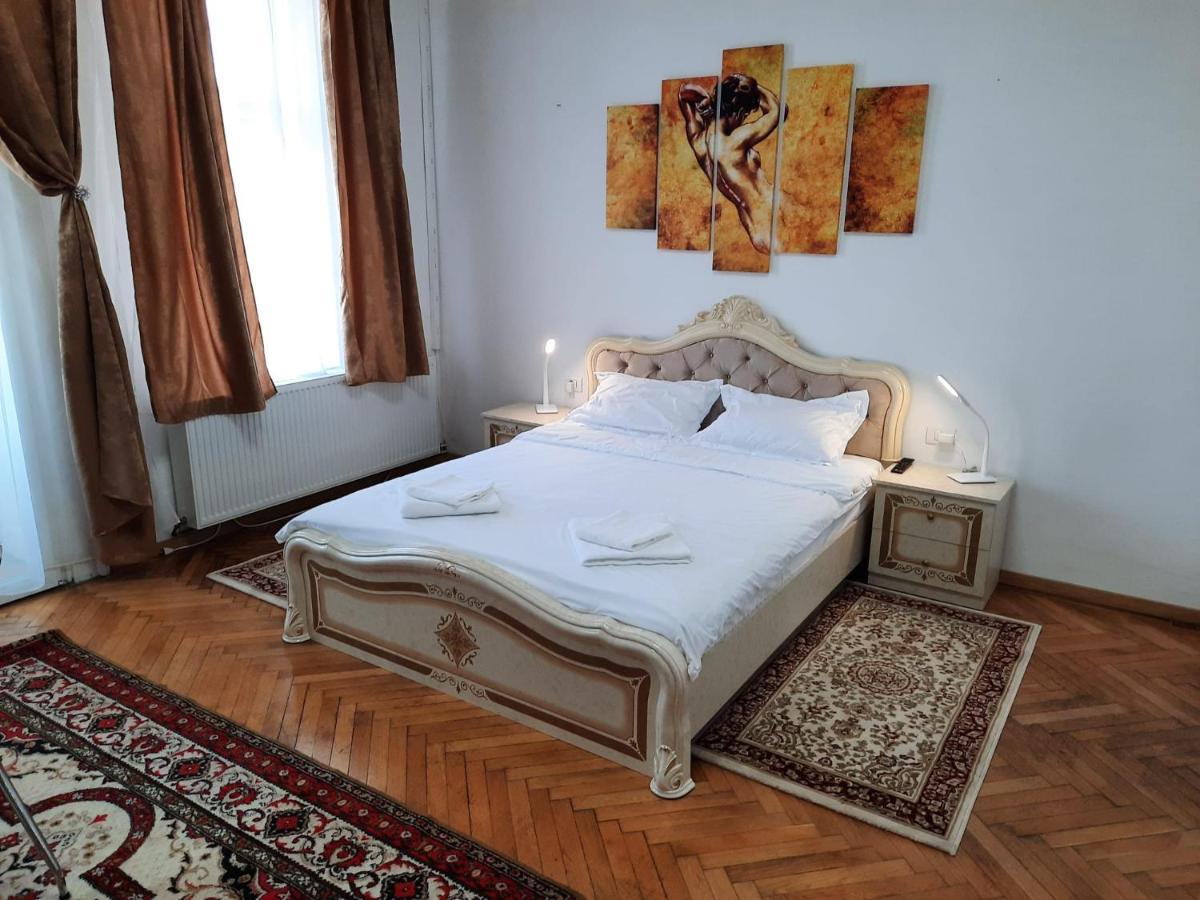 Boul Rosu Residence Free Private Parking Арад Екстер'єр фото